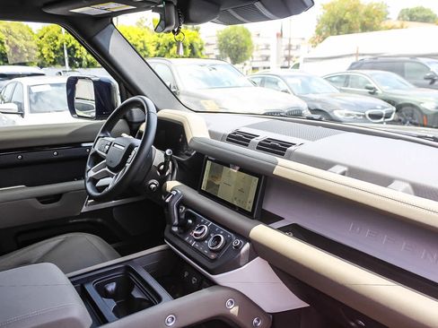 Used 2024 Land Rover Defender 110 X-Dynamic SE AWD/4WD image 15