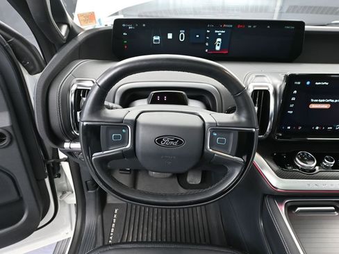 Used 2025 Ford Expedition Max Platinum w/ Stealth Appearance Package AWD/4WD image 29