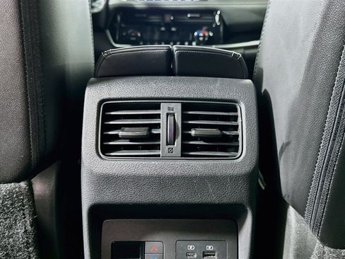 Used 2023 Nissan Rogue SL w/ SL Premium Package FWD image 28