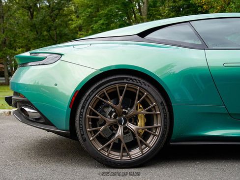 Used 2025 Aston Martin DB12 Coupe image 10