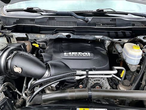 Used 2017 RAM 2500 SLT AWD/4WD image 11