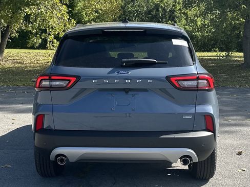 New 2025 Ford Escape SE image 10