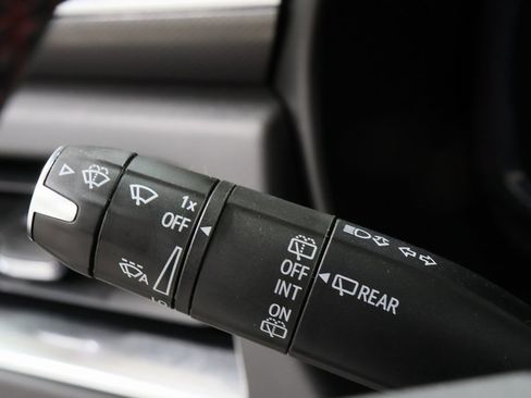 Used 2022 Chevrolet Tahoe RST w/ Luxury Package image 17