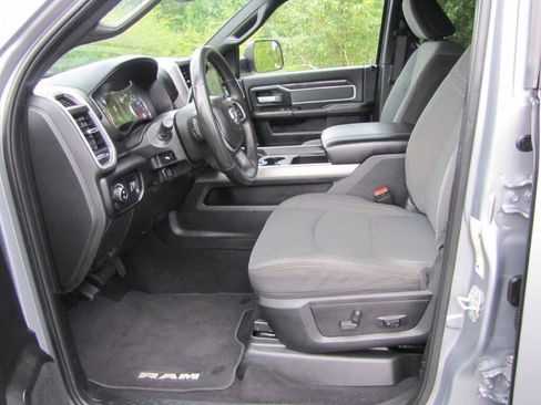 Used 2022 RAM 3500 Big Horn w/ Level 1 Equipment Group AWD/4WD image 12