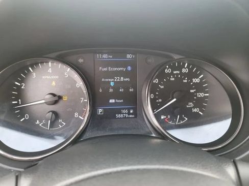Used 2019 Nissan Rogue SV AWD/4WD image 17