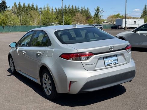 Used 2023 Toyota Corolla LE FWD image 5