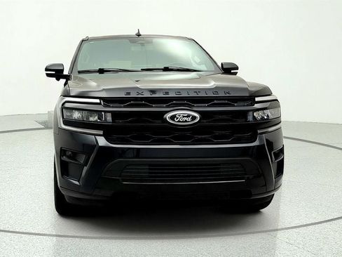 Used 2023 Ford Expedition Max Limited AWD/4WD image 2