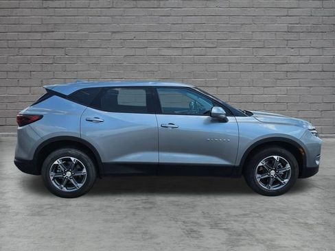 Used 2025 Chevrolet Blazer LT AWD/4WD image 6