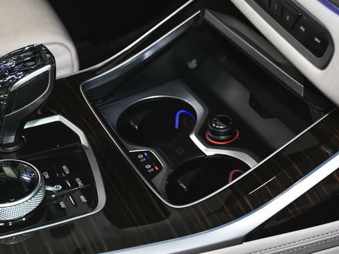 Used 2020 BMW X7 M50i AWD/4WD image 74