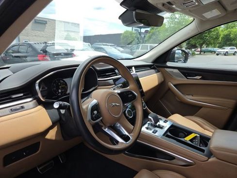 Used 2023 Jaguar F-PACE S AWD/4WD image 7