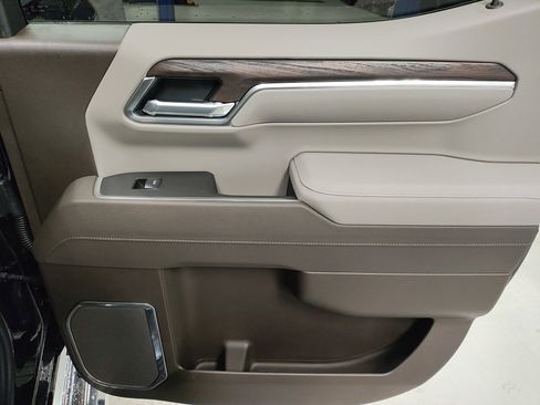 New 2026 GMC Sierra 1500 SLT w/ SLT Premium Plus Package image 14