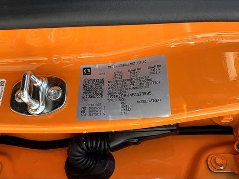 New 2025 GMC Canyon AT4 image 13