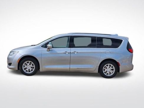 Used 2020 Chrysler Pacifica Touring-L image 12