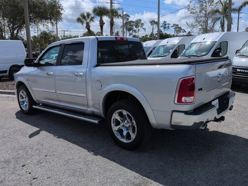Used 2017 RAM 1500 Laramie w/ Convenience Group AWD/4WD image 7