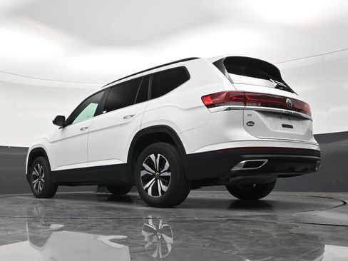 Used 2025 Volkswagen Atlas SE FWD image 22