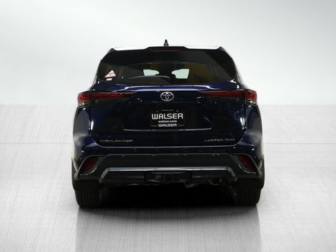 Used 2026 Toyota Highlander Limited image 4