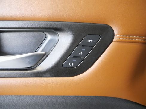 Used 2023 Nissan Pathfinder Platinum w/ Cargo Package image 34