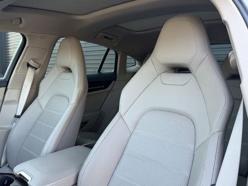 Certified 2024 Porsche Panamera 4 image 13