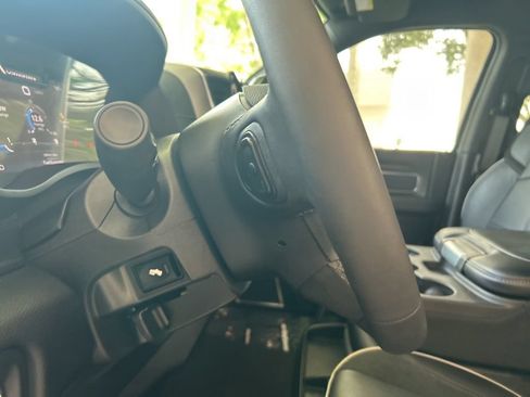 Used 2026 RAM 2500 Laramie AWD/4WD image 40