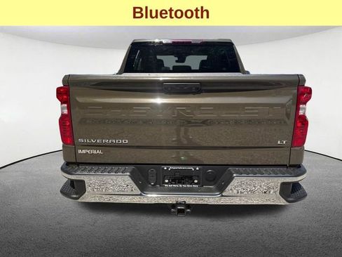Used 2023 Chevrolet Silverado 1500 LT AWD/4WD image 11