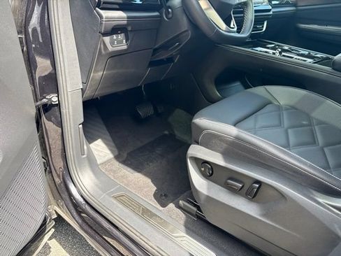 Used 2026 Volkswagen Atlas SE w/ Panoramic Sunroof Package FWD image 5