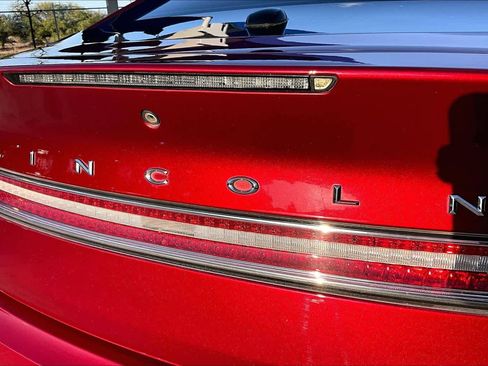 Used 2016 Lincoln MKZ Hybrid image 30