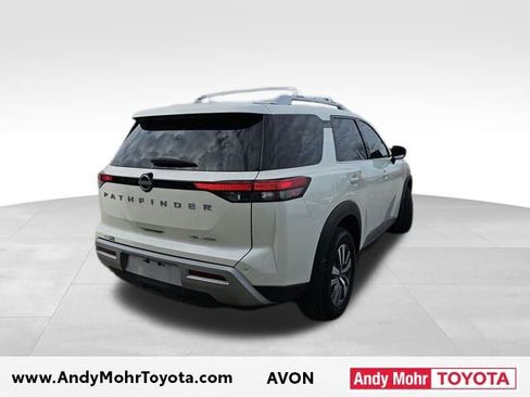 Used 2023 Nissan Pathfinder SL image 6