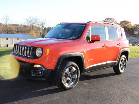 Used 2016 Jeep Renegade Latitude AWD/4WD image 4