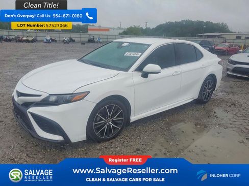 Used 2021 Toyota Camry SE FWD image 1