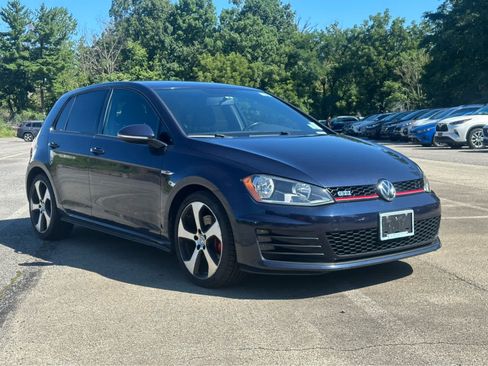 Used 2017 Volkswagen GTI S FWD image 3