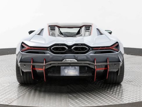 Used 2024 Lamborghini Revuelto image 5