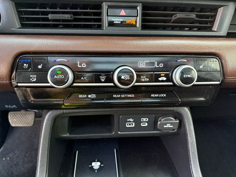 Used 2023 Honda Pilot Elite image 14