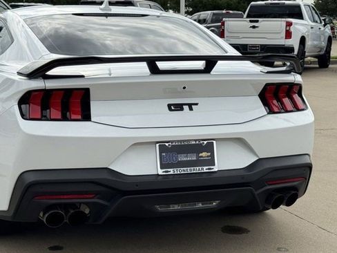 Used 2025 Ford Mustang GT Premium RWD image 8
