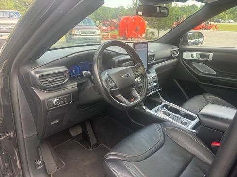 Used 2020 Ford Explorer ST w/ Premium Technology Package AWD/4WD image 9