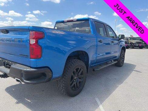 Used 2022 Chevrolet Silverado 1500 Custom Trail Boss w/ LPO, Dark Essentials Package image 7