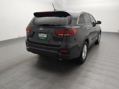 Used 2019 Kia Sorento AWD V6 image 7