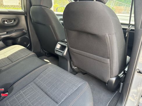 Used 2024 Honda HR-V Sport image 29