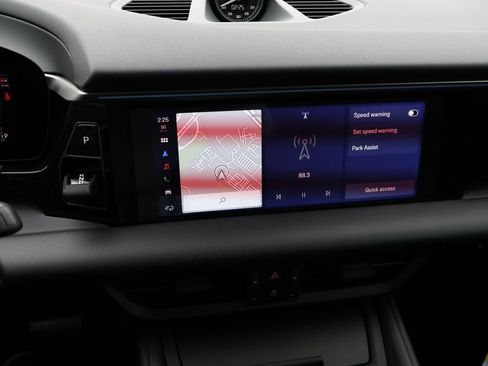 New 2026 Porsche Macan 4 Electric image 24