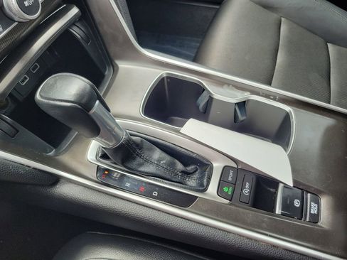 Certified 2022 Honda Accord Sport image 30