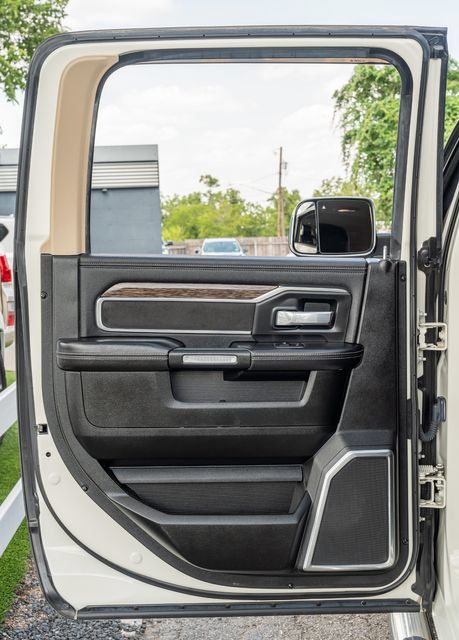 Used 2019 RAM 2500 Laramie AWD/4WD image 32