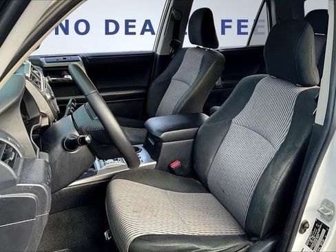 Used 2016 Toyota 4Runner SR5 image 21