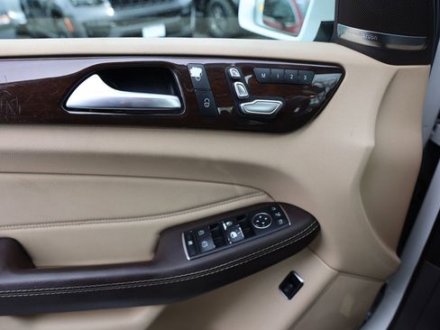 Used 2018 Mercedes-Benz GLE 350 4MATIC image 38