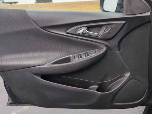 Used 2018 Chevrolet Malibu LT image 21