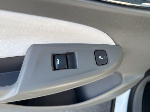 Used 2023 Chevrolet Bolt EUV Premier w/ Super Cruise Package image 28