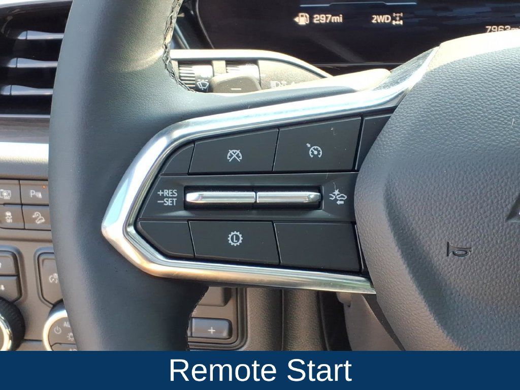 Used 2026 Chevrolet Tahoe Premier AWD/4WD image 13