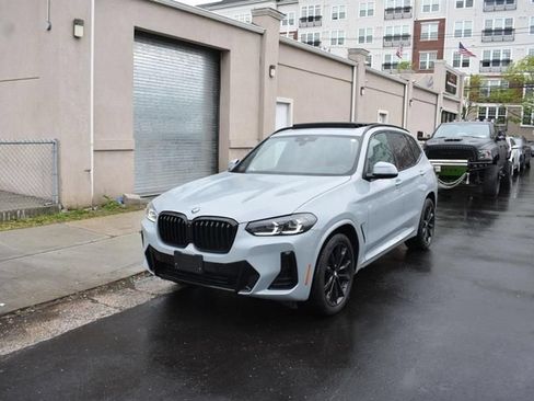 Used 2024 BMW X3 sDrive30i w/ M Sport Package RWD image 2