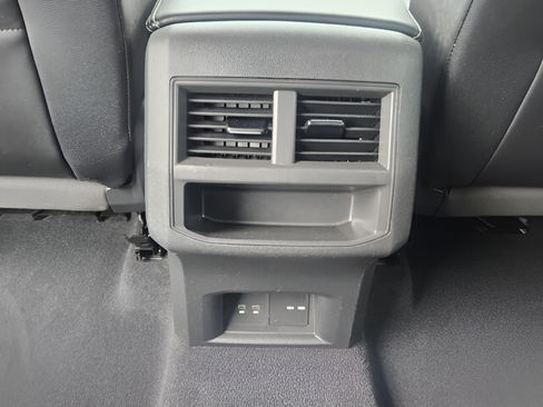 Used 2021 Volkswagen Atlas Cross Sport SE FWD image 16