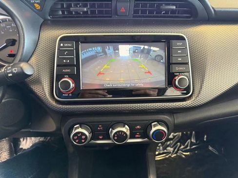 Used 2020 Nissan Kicks S image 15