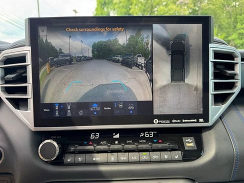 Used 2023 Toyota Tundra Platinum AWD/4WD image 34