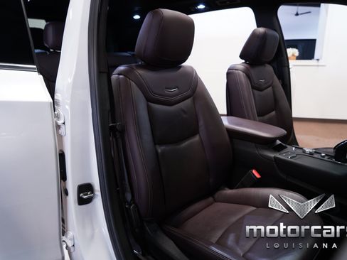 Used 2023 Cadillac XT6 Premium Luxury FWD image 30